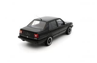 VOLKSWAGEN VW JETTA MK2 BLACK 1987 OttO mobile 1:18 Resinemodell (Türen, Motorhaube... nicht zu öffnen!)
